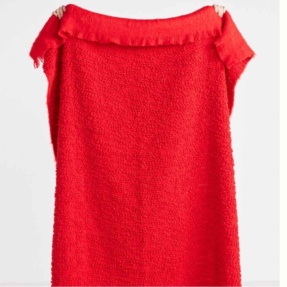 Red cloudy Bouclé throw blanket